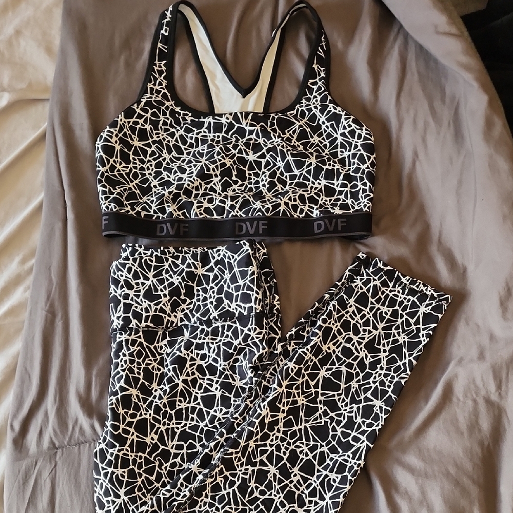 Diane Von Furstenberg Black and White Women's Intimate Set